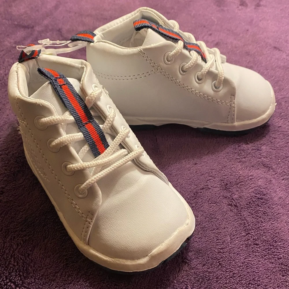 New Unisex Baby White Walker Sneakers Size 4 Infant Crib Shoes 9-12 Months